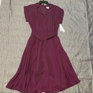 Shelby & Palmer Plum Pleated Dress Size Medium NWT!